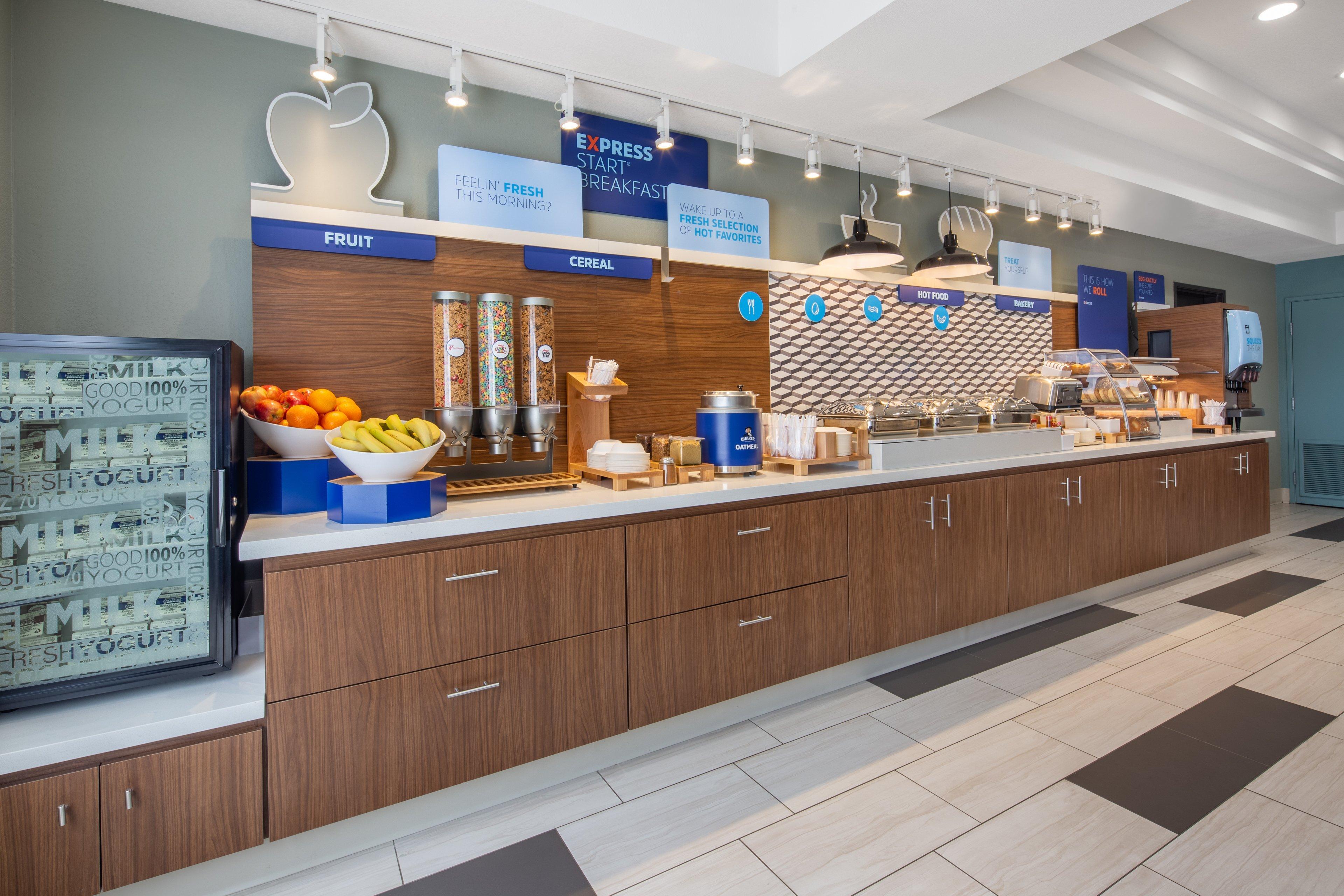 Holiday Inn Express Surprise By Ihg Exterior foto
